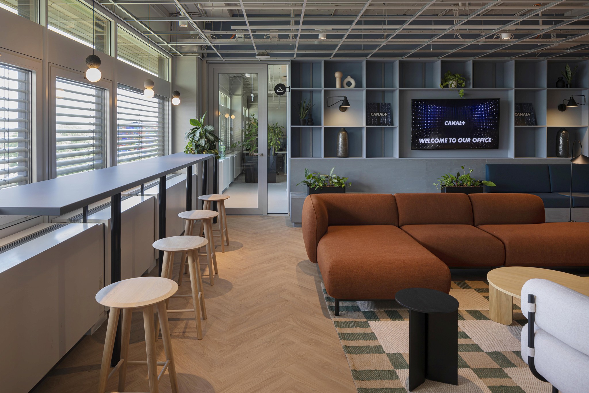 Canal +, Hilversum