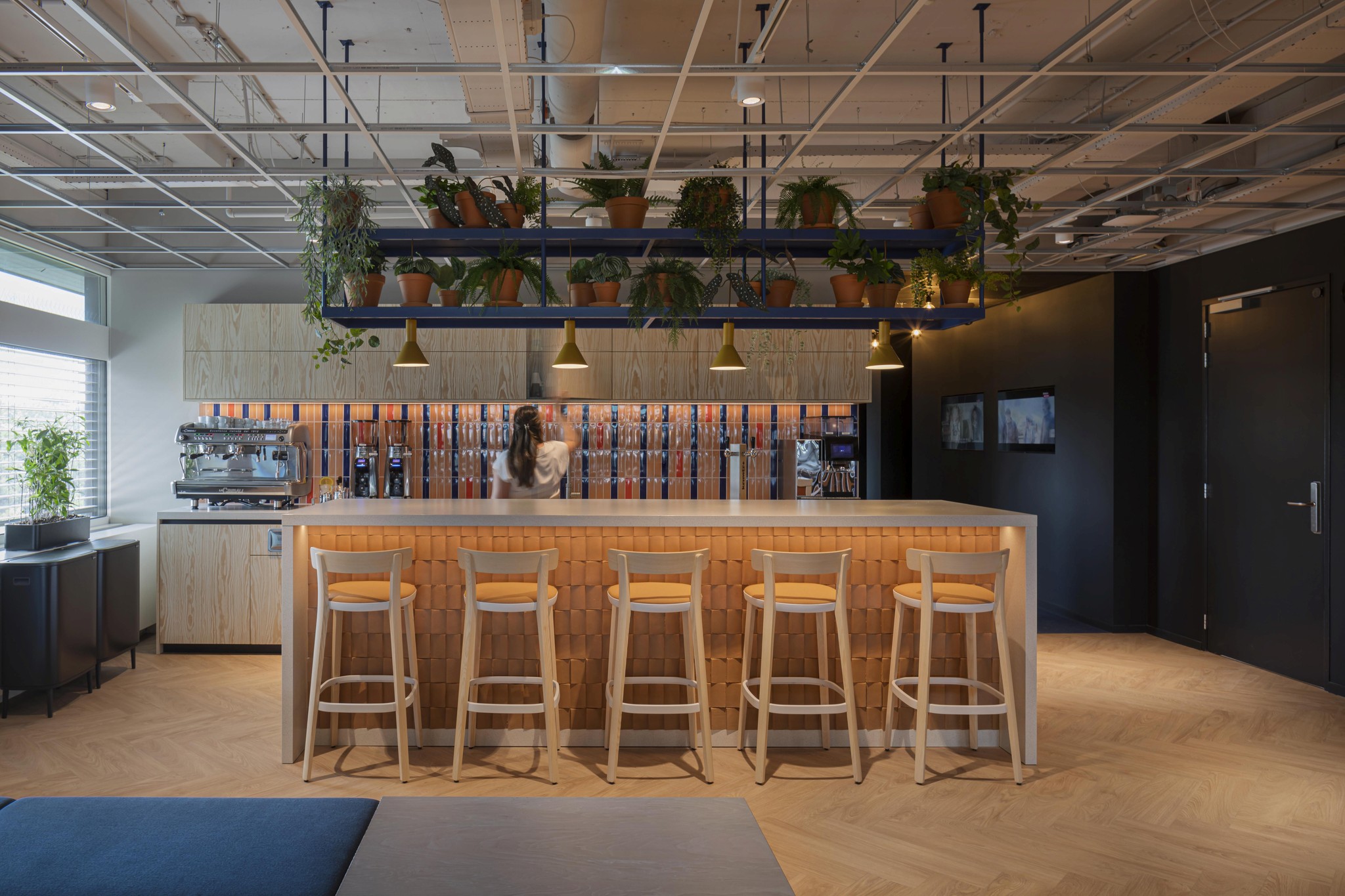 Canal +, Hilversum