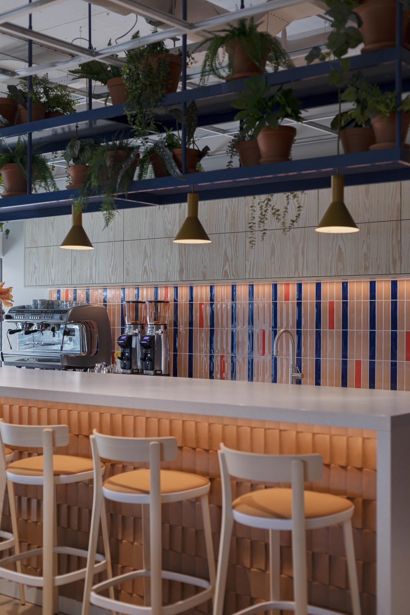 Canal +, Hilversum