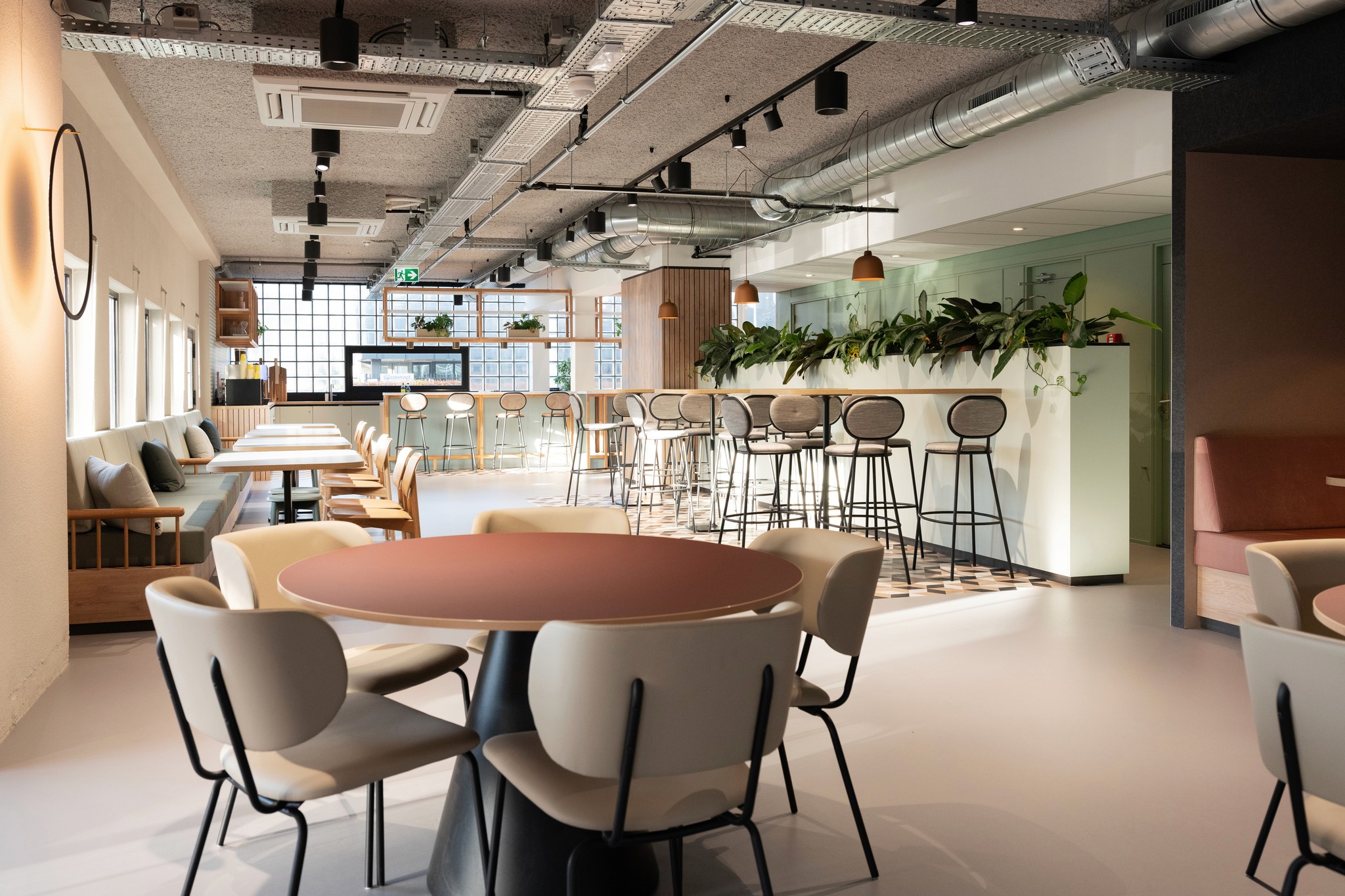 Newday Offices, Amsterdam ZO